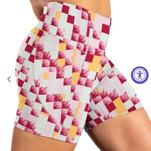 Brooks Moment 5” shorts / size M